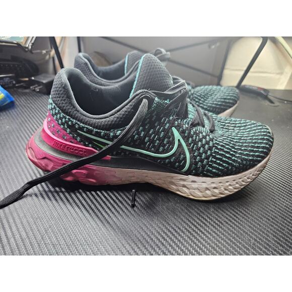 Nike Running Shoes React Infinity DD3024-003 Womens Size 10 Black/Turquoise/Pink - Picture 3 of 9